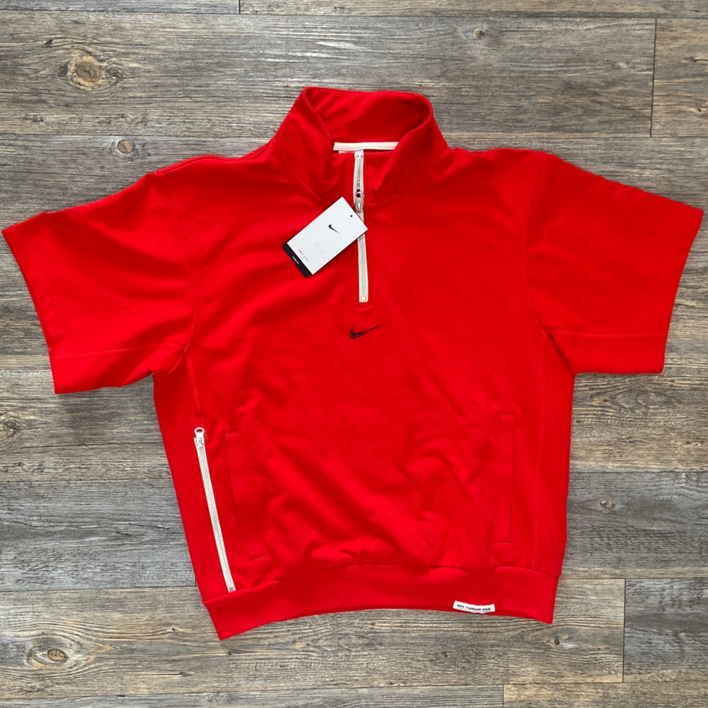 NWT Nike Med DriFit Standard Issue 1/4 Zip Basketball Red Utility Gorpcore